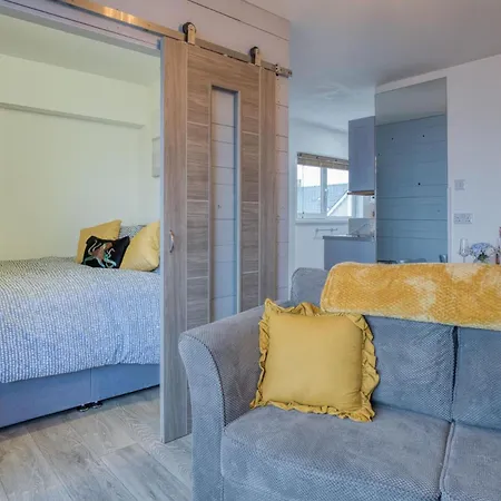 Driftwood Den - 1 Bedroom Apartment - Saundersfoot Exterior photo